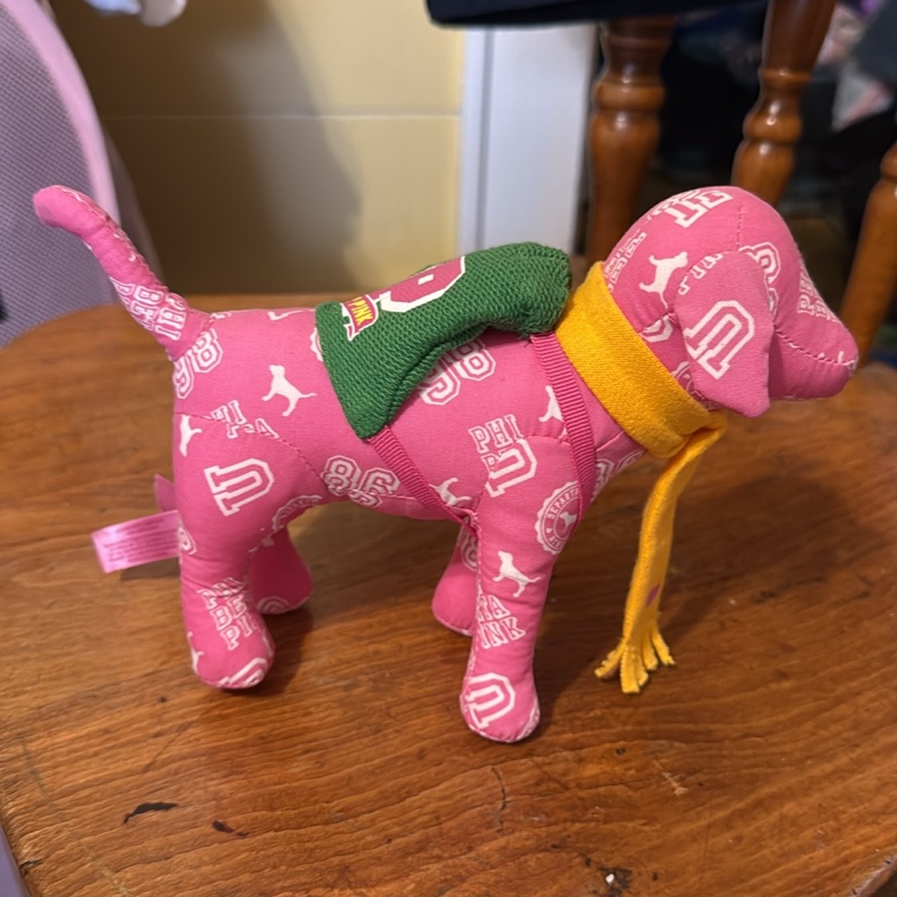 VS Pink Pup